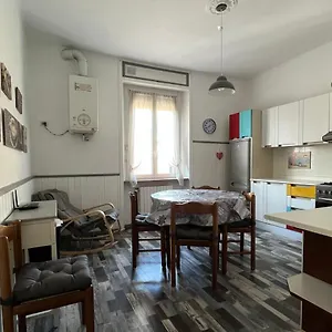 Il Ritrovo, Luminoso Trilocale In Citta Apartament